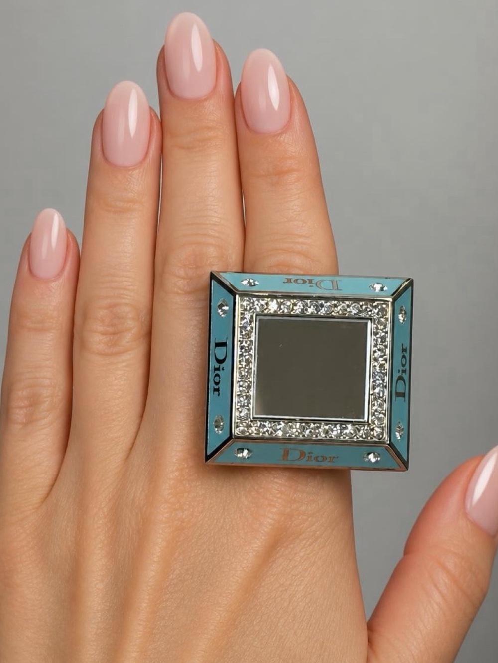 Dior 2005 Princess Ring&Compact, Crystals, mirror, bagcharm, collectible,blue - Picture 2 of 12